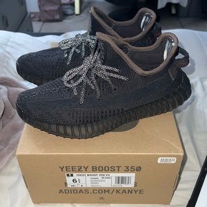 Yeezy boost 350 v2